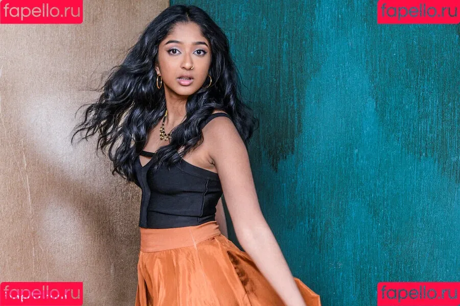 Maitreyi Ramakrishnan Onlyfans Photo Gallery 