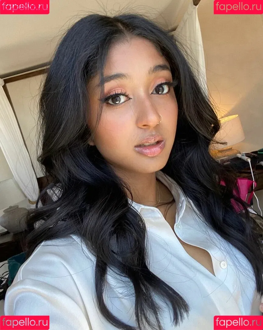 Maitreyi Ramakrishnan Onlyfans Photo Gallery 
