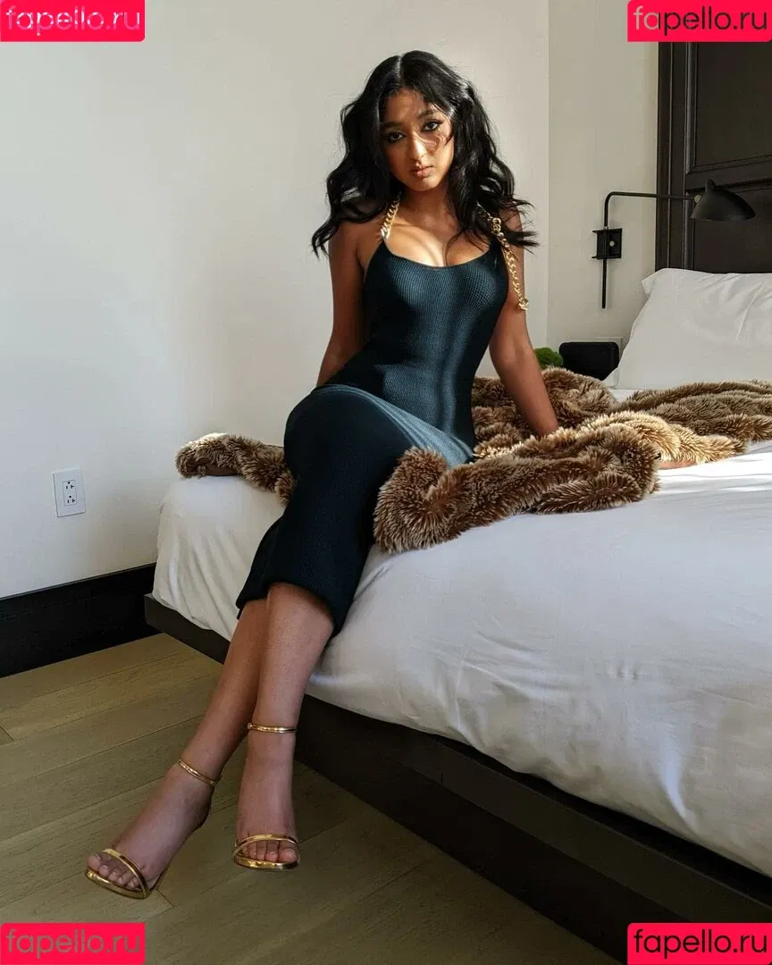 Maitreyi Ramakrishnan Onlyfans Photo Gallery 