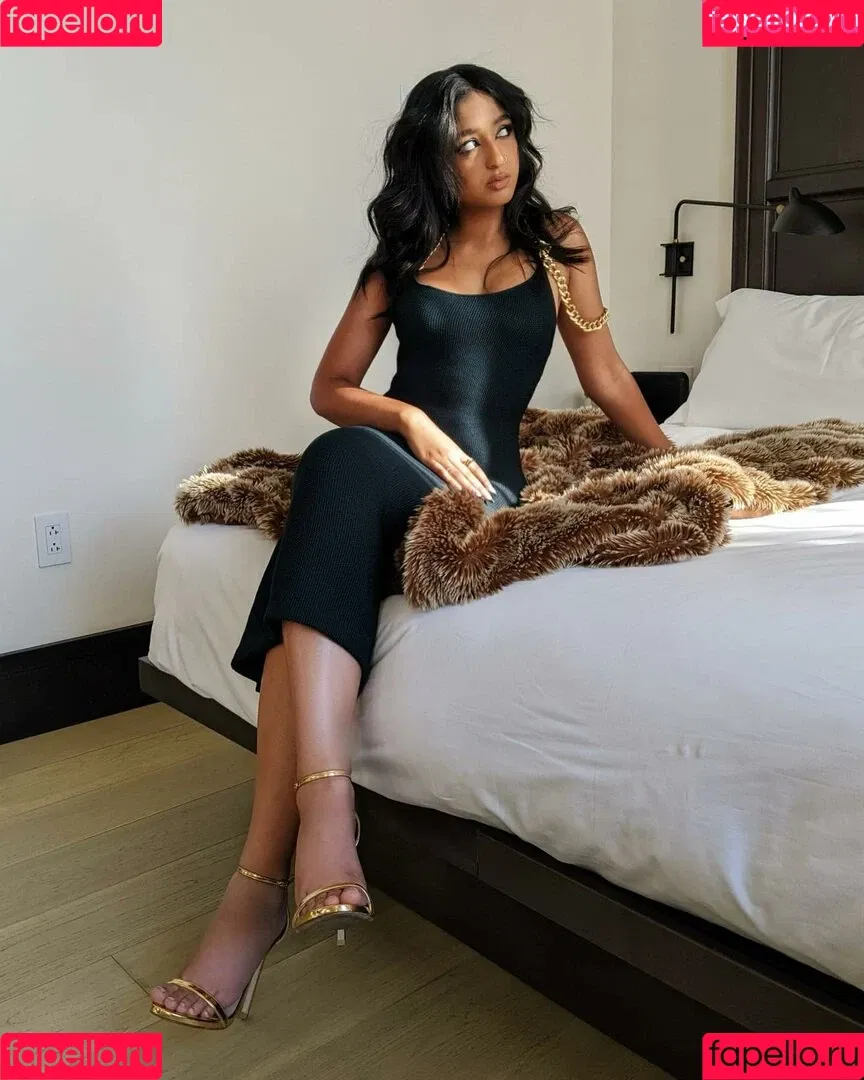 Maitreyi Ramakrishnan Onlyfans Photo Gallery 