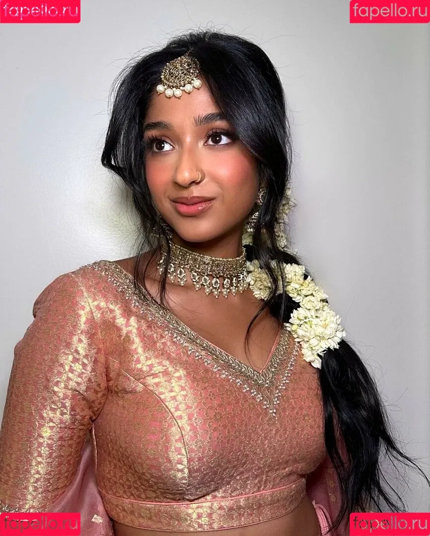 Maitreyi Ramakrishnan Onlyfans Photo Gallery 