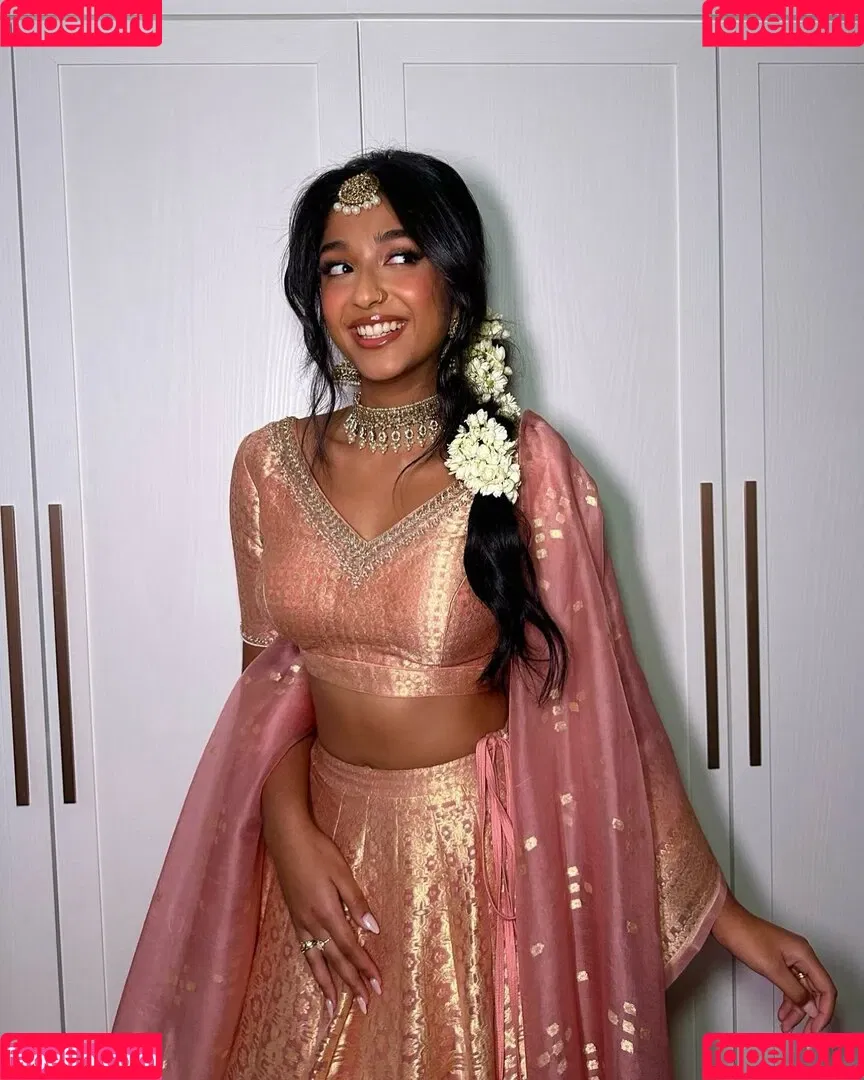Maitreyi Ramakrishnan Onlyfans Photo Gallery 