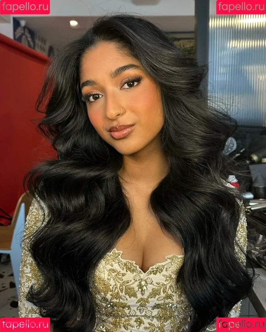 Maitreyi Ramakrishnan Onlyfans Photo Gallery 