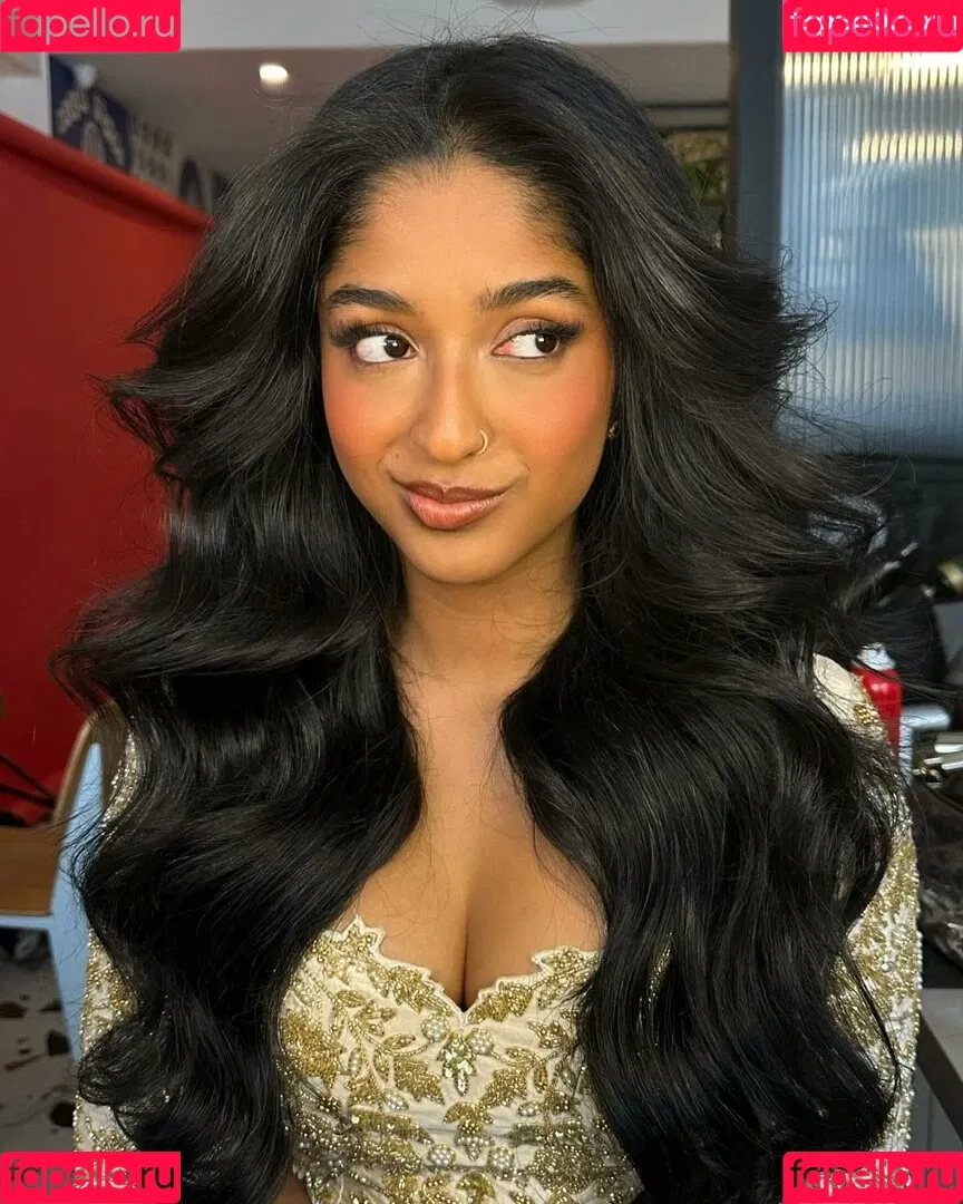 Maitreyi Ramakrishnan Onlyfans Photo Gallery 