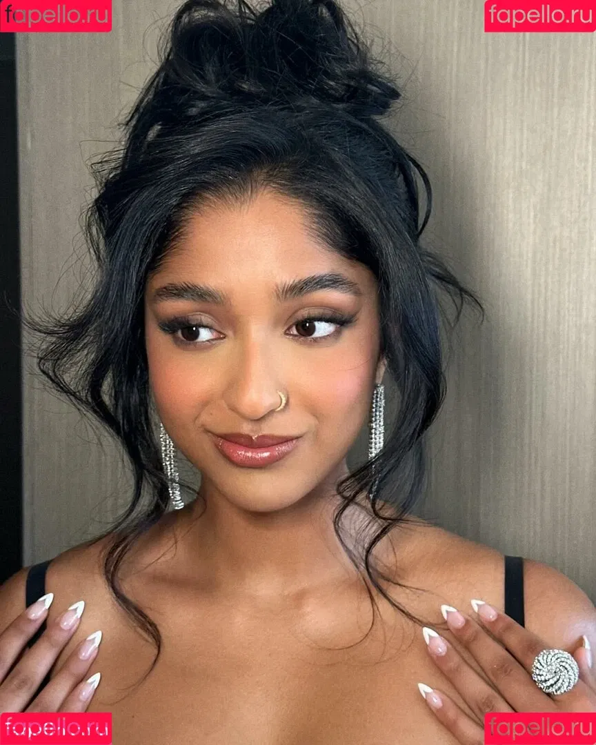 Maitreyi Ramakrishnan Onlyfans Photo Gallery 