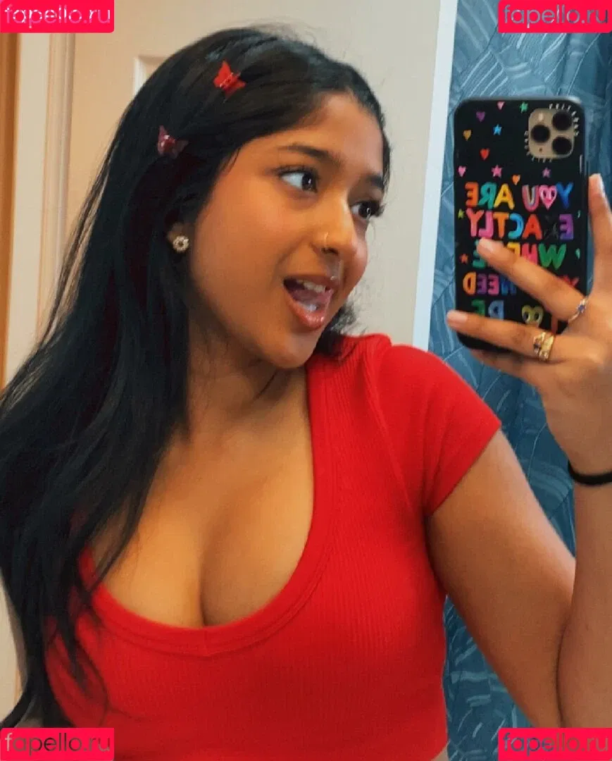 Maitreyi Ramakrishnan Onlyfans Photo Gallery 