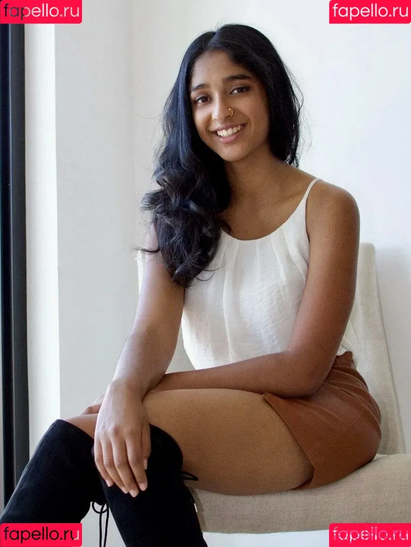 Maitreyi Ramakrishnan Onlyfans Photo Gallery 