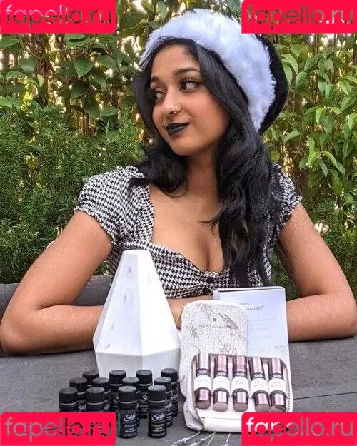 Maitreyi Ramakrishnan Onlyfans Photo Gallery 