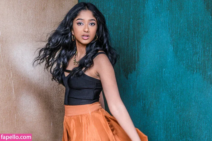 Maitreyi Ramakrishnan Onlyfans Photo Gallery 