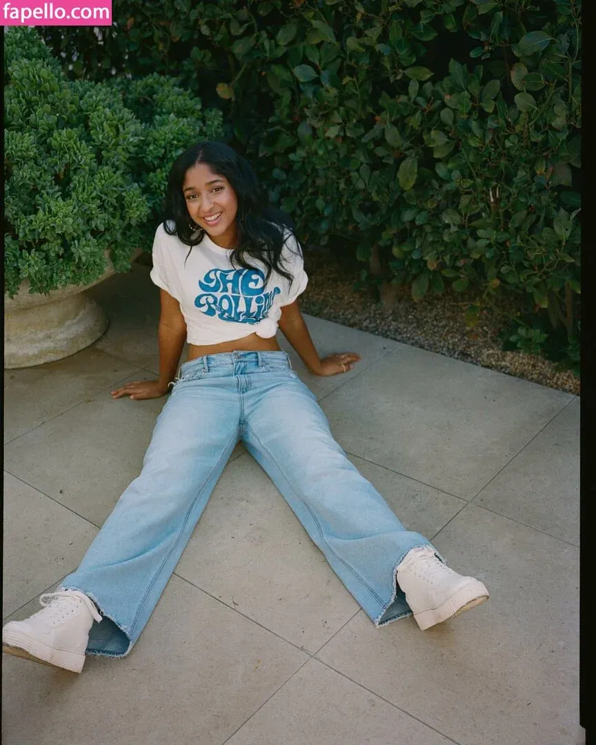 Maitreyi Ramakrishnan Onlyfans Photo Gallery 