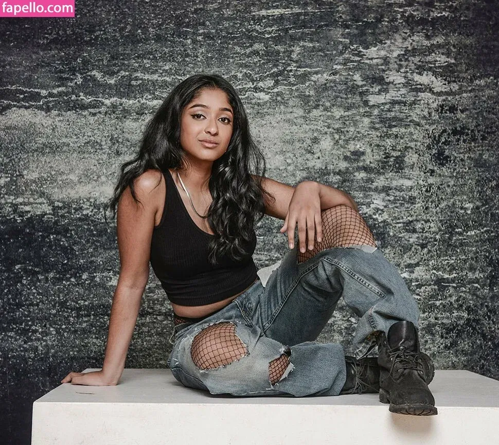 Maitreyi Ramakrishnan Onlyfans Photo Gallery 