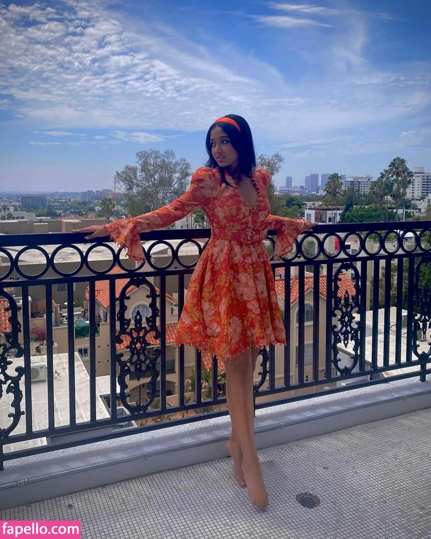 Maitreyi Ramakrishnan Onlyfans Photo Gallery 