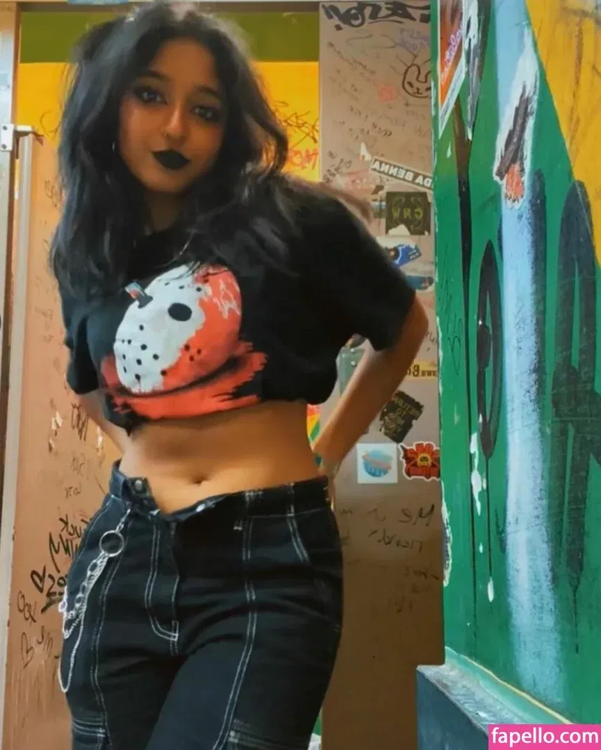 Maitreyi Ramakrishnan Onlyfans Photo Gallery 