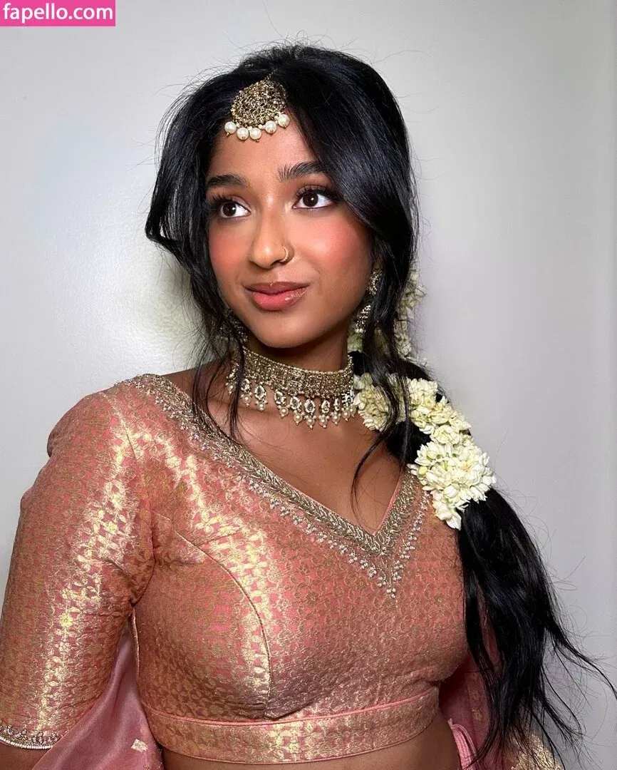 Maitreyi Ramakrishnan Onlyfans Photo Gallery 