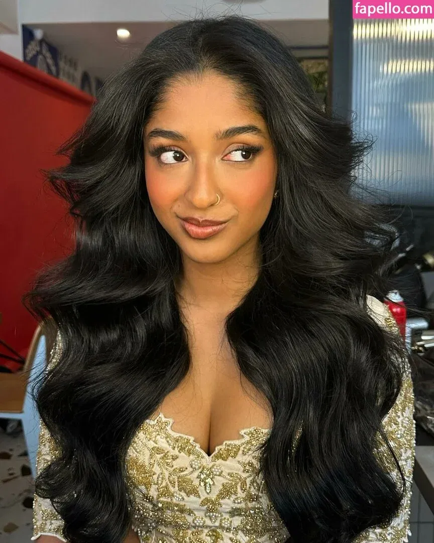 Maitreyi Ramakrishnan Onlyfans Photo Gallery 