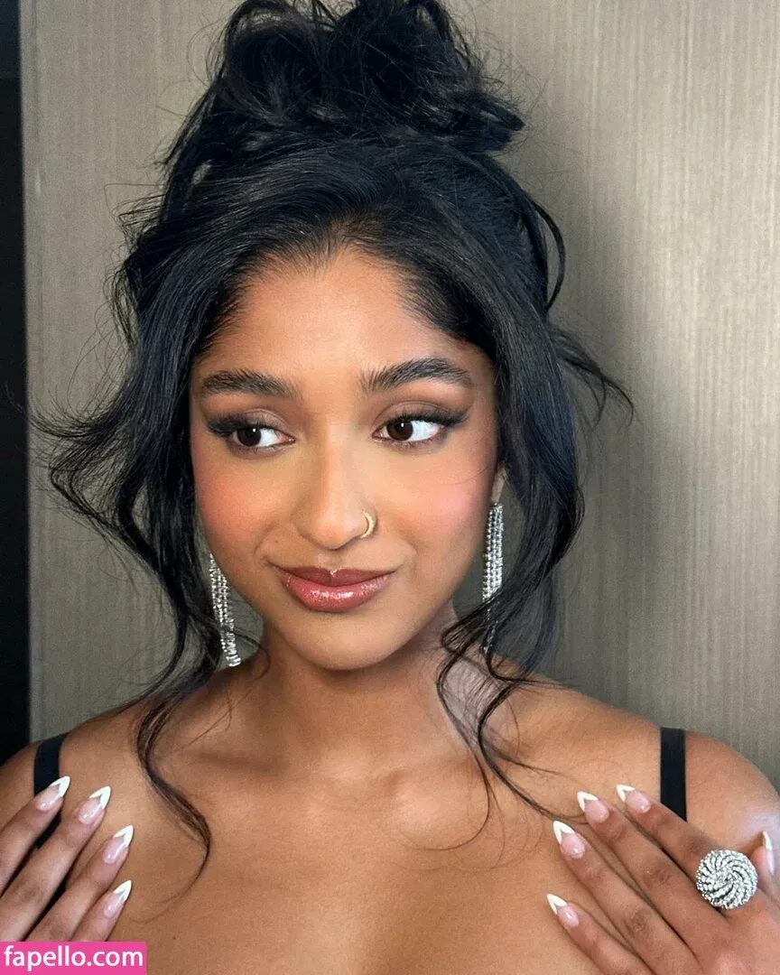 Maitreyi Ramakrishnan Onlyfans Photo Gallery 