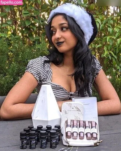 Maitreyi Ramakrishnan Onlyfans Photo Gallery 