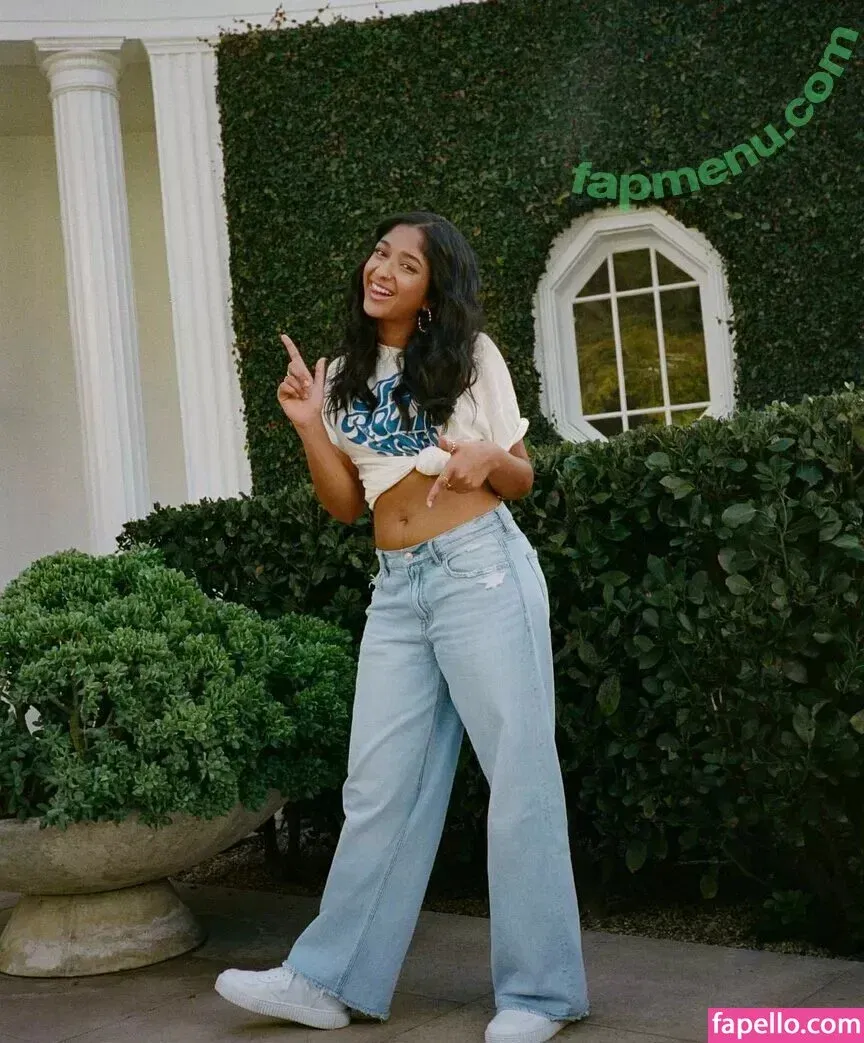 Maitreyi Ramakrishnan Onlyfans Photo Gallery 