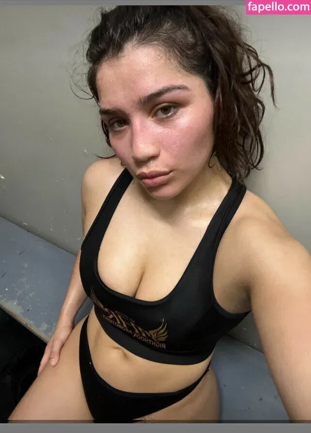 Righthookroxy Onlyfans Photo Gallery 