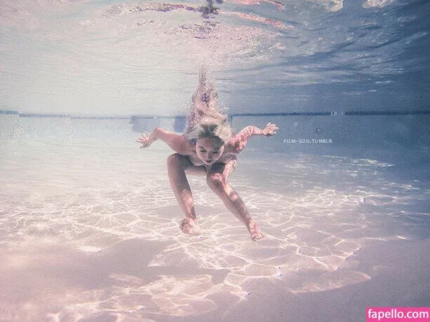 evelynxx / evelynexyz / supportorfeed Onlyfans Photo Gallery 