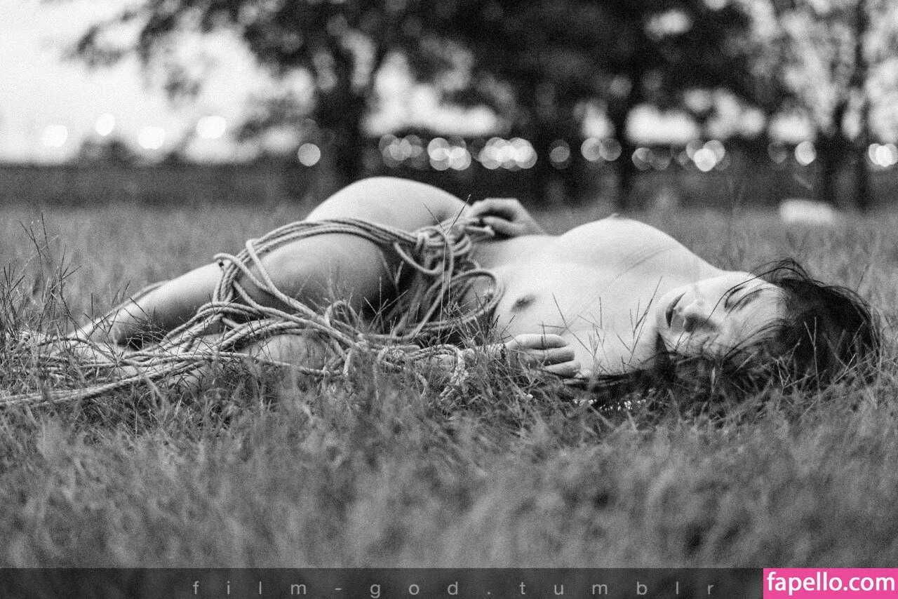 evelynxx / evelynexyz / supportorfeed Onlyfans Photo Gallery 