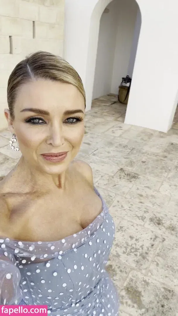 Dannii Minogue Onlyfans Photo Gallery 