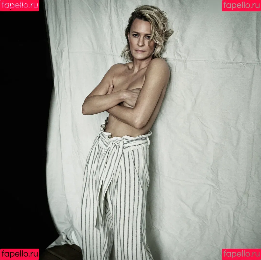Robin Wright Onlyfans Photo Gallery 