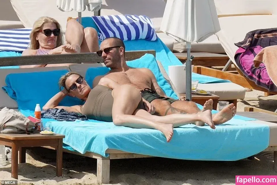 Robin Wright Onlyfans Photo Gallery 