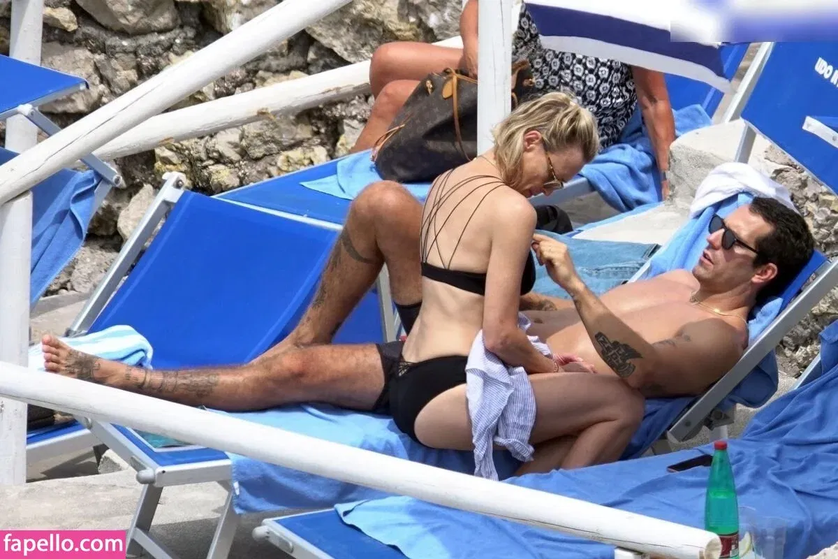 Robin Wright Onlyfans Photo Gallery 