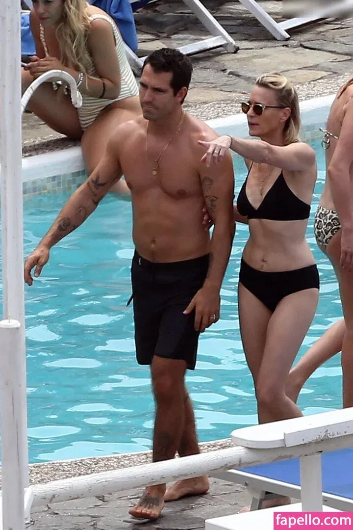 Robin Wright Onlyfans Photo Gallery 