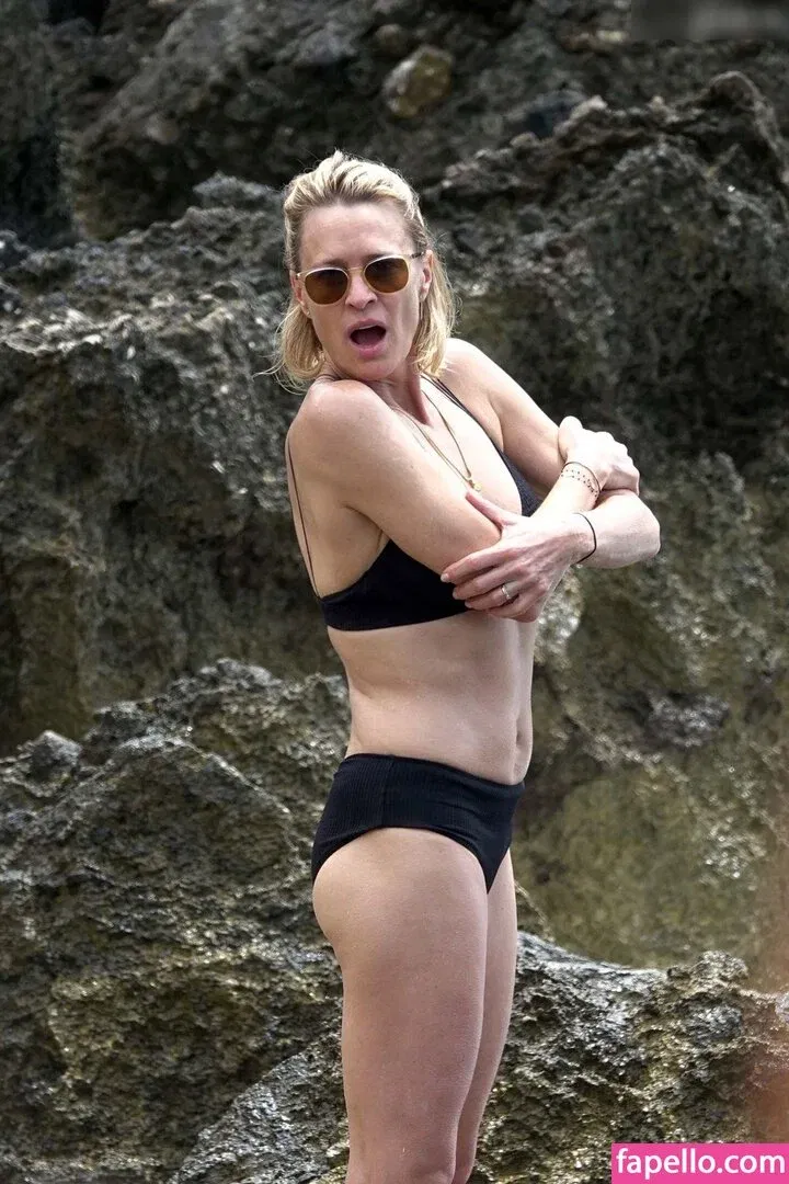 Robin Wright Onlyfans Photo Gallery 