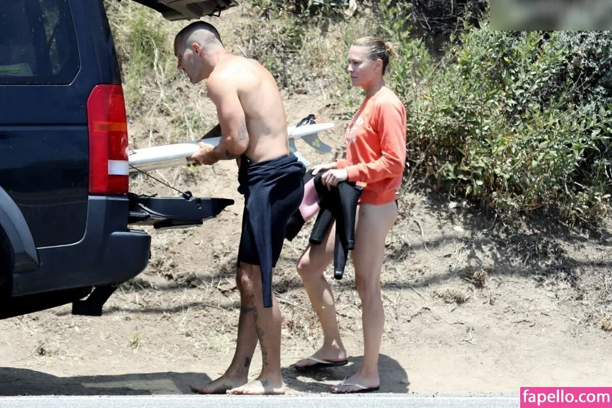 Robin Wright Onlyfans Photo Gallery 