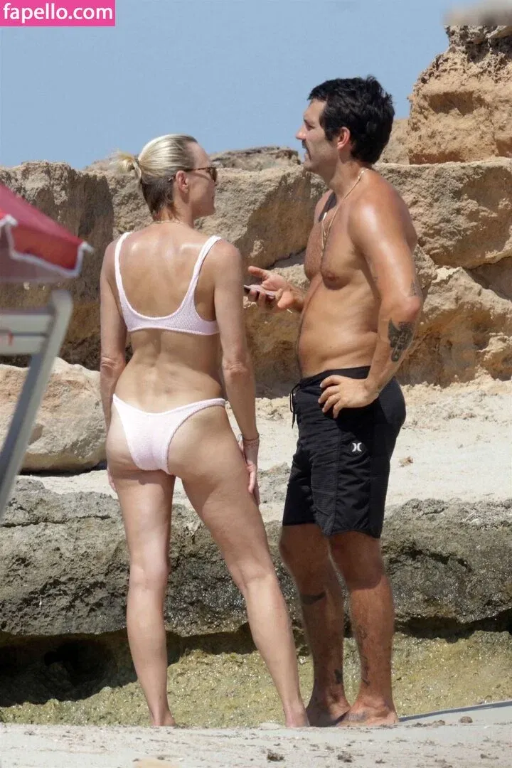 Robin Wright Onlyfans Photo Gallery 