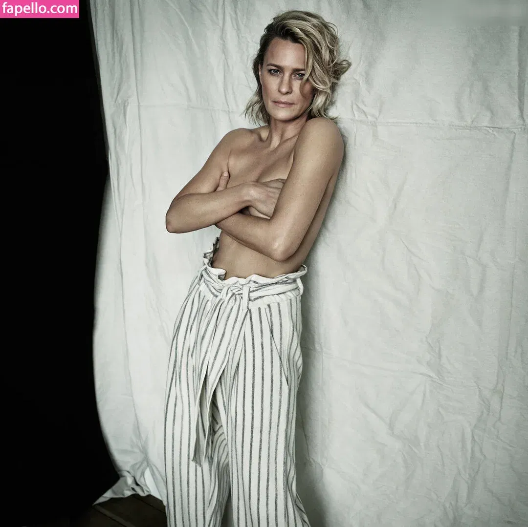 Robin Wright Onlyfans Photo Gallery 