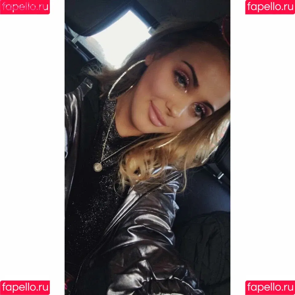 Bobbie Cook Onlyfans Photo Gallery 
