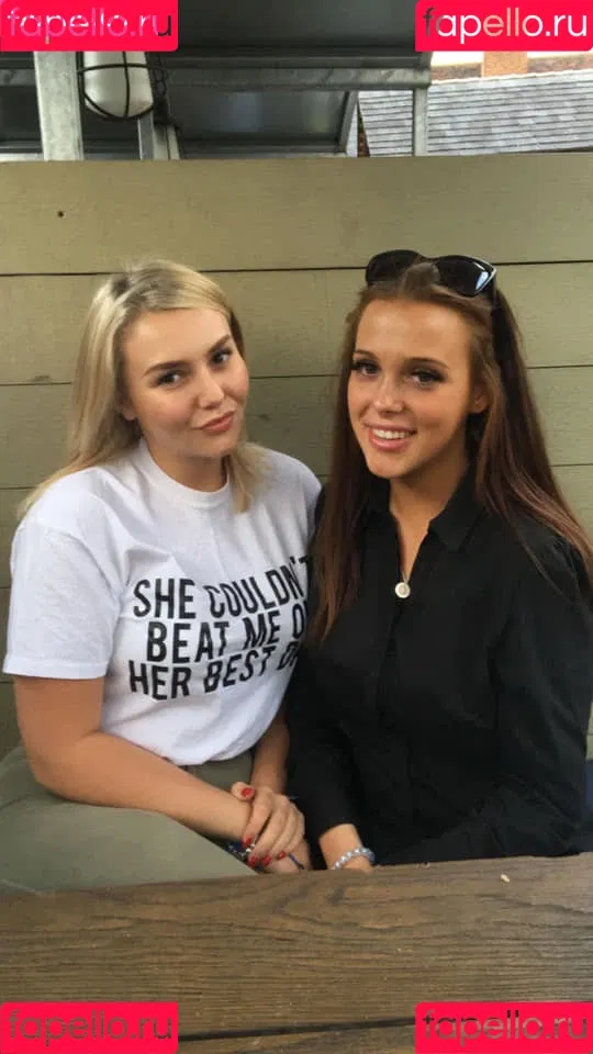 Bobbie Cook Onlyfans Photo Gallery 