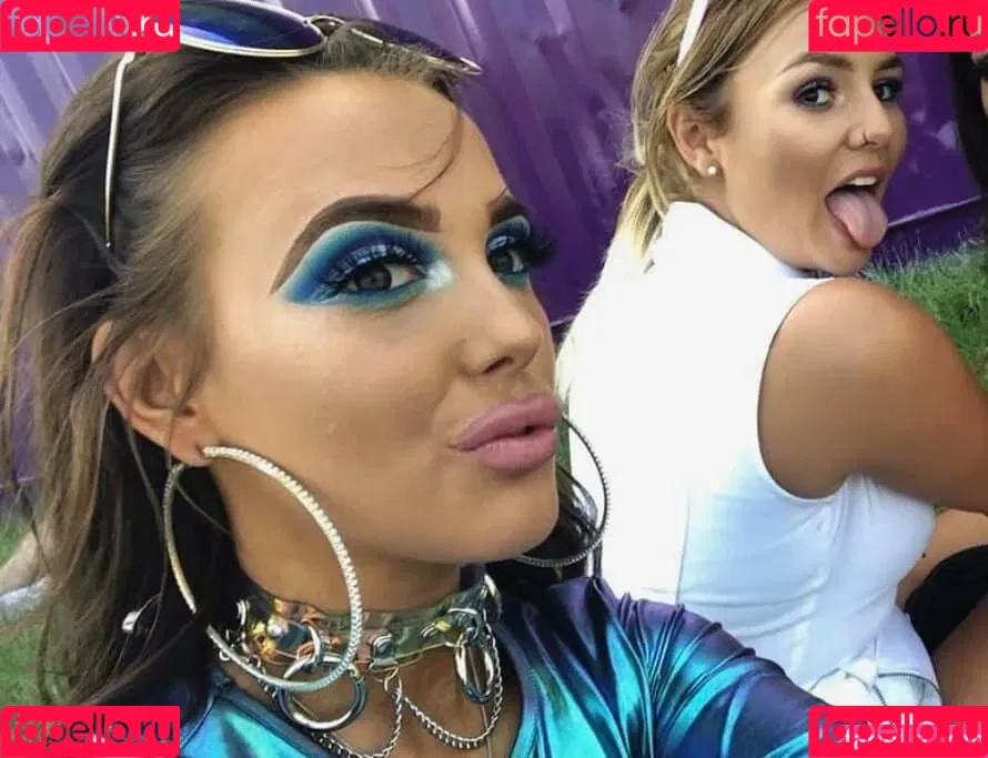 Bobbie Cook Onlyfans Photo Gallery 