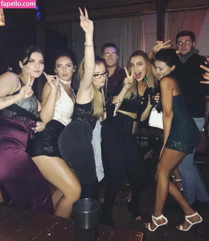 Bobbie Cook Onlyfans Photo Gallery 