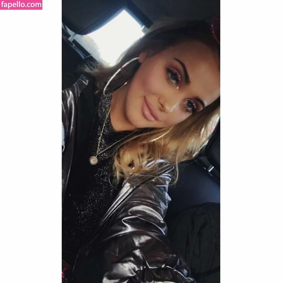 Bobbie Cook Onlyfans Photo Gallery 