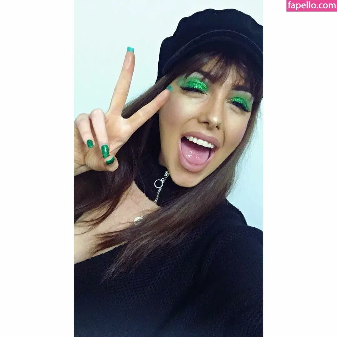 Bobbie Cook Onlyfans Photo Gallery 