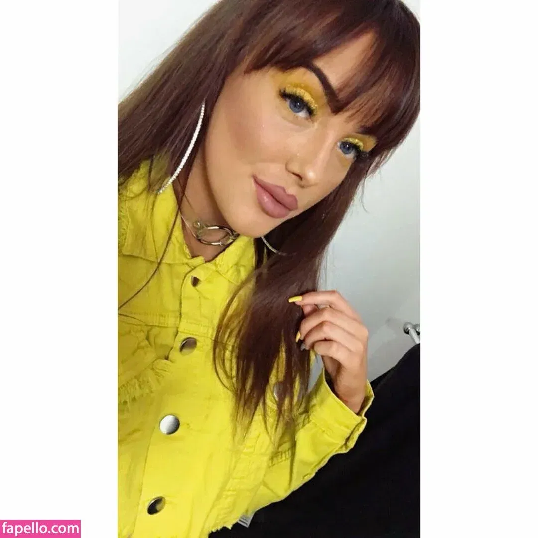 Bobbie Cook Onlyfans Photo Gallery 