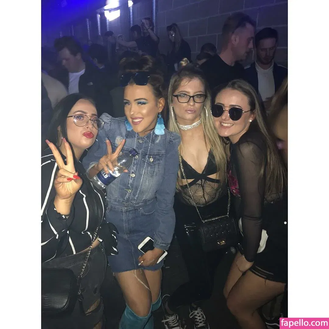 Bobbie Cook Onlyfans Photo Gallery 