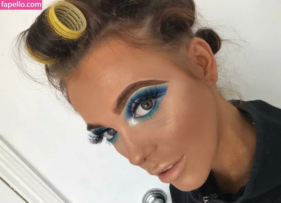 Bobbie Cook Onlyfans Photo Gallery 