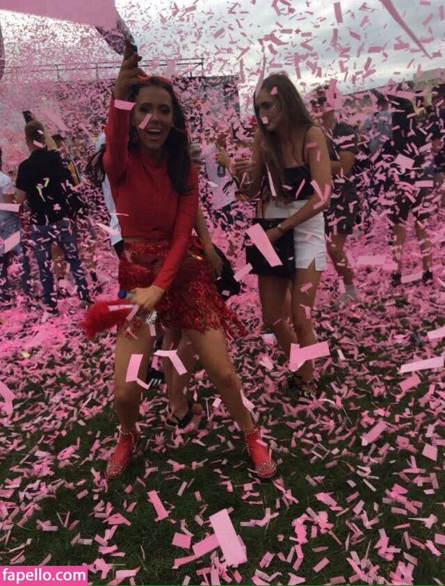 Bobbie Cook Onlyfans Photo Gallery 