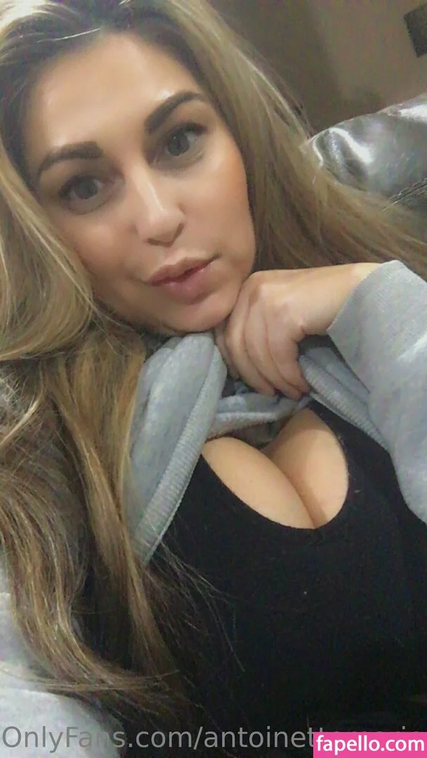 antoinettemarie Onlyfans Photo Gallery 