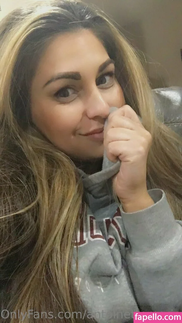 antoinettemarie Onlyfans Photo Gallery 