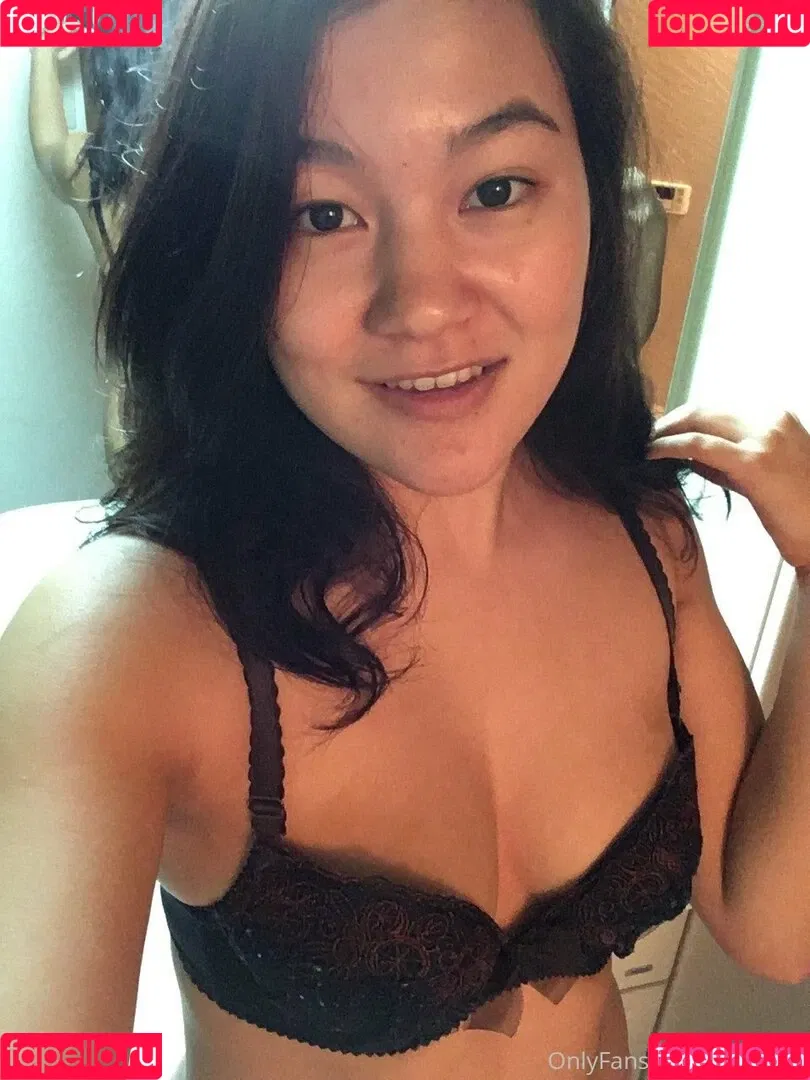 liskissesf Onlyfans Photo Gallery 