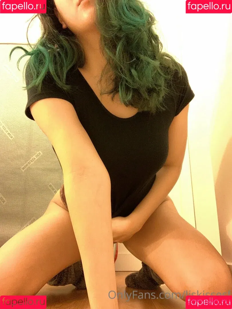 liskissesf Onlyfans Photo Gallery 