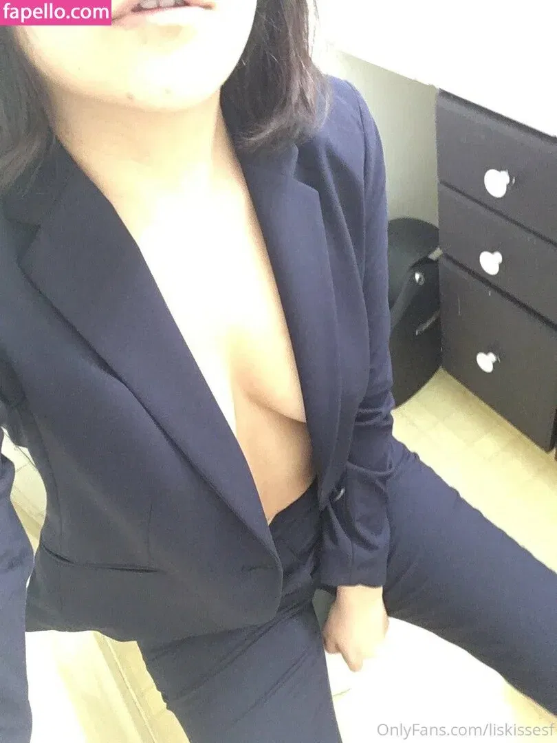 liskissesf Onlyfans Photo Gallery 