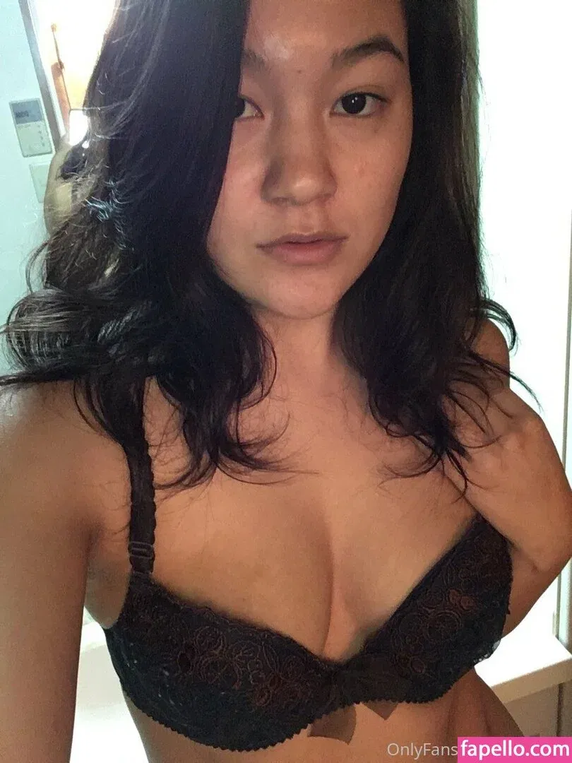 liskissesf Onlyfans Photo Gallery 